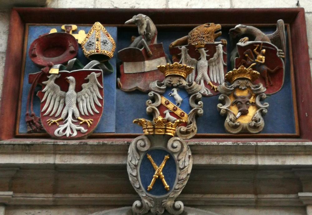 Coat of Arms of <i>Collegium Maius</i>, (Photo: Gu
