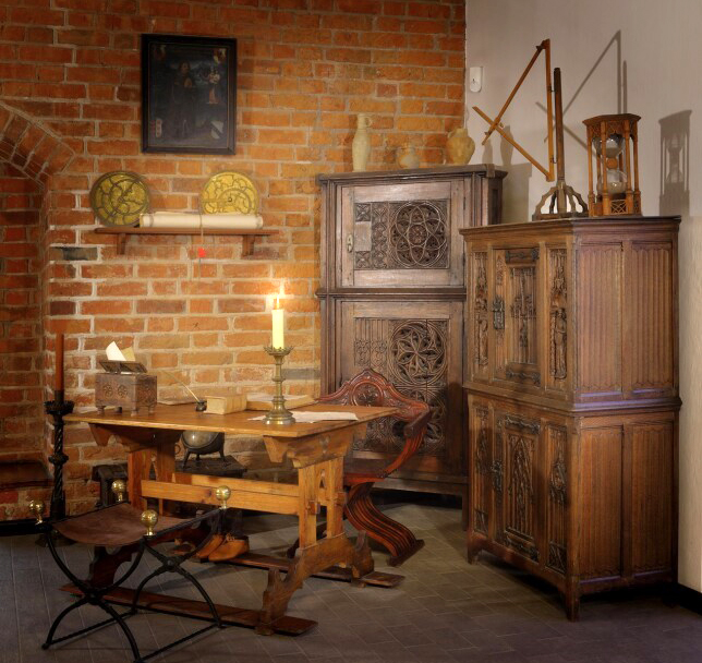 Study room for a Renaissance scholar like Coperni